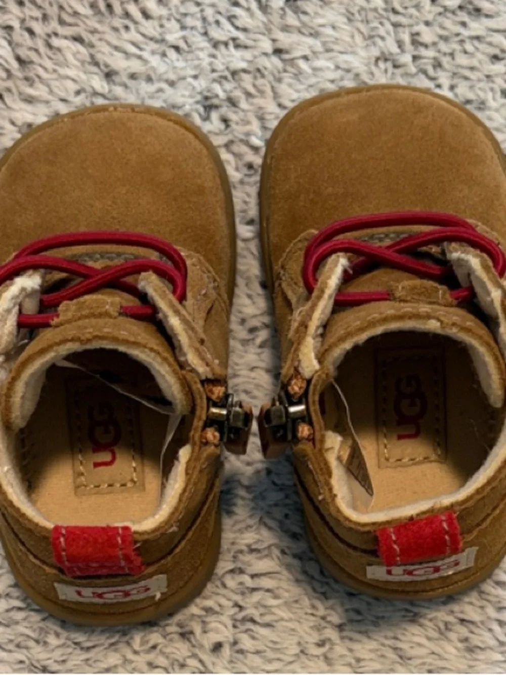 UGG Infant Kristjan Chukka Boots in Chestnut Size 2